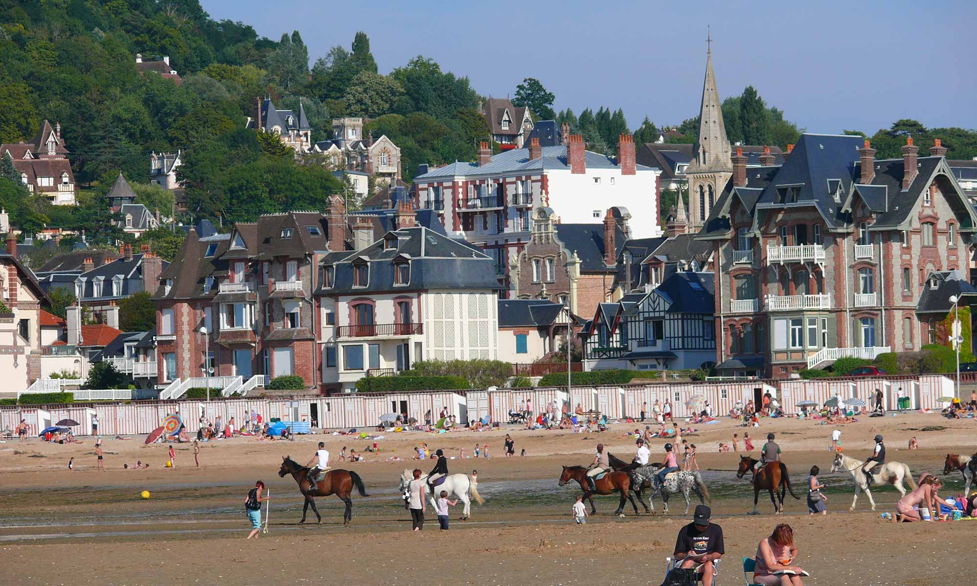 Discover the Côte Fleurie from Deauville to Cabourg Discover the Côte Fleurie from Deauville to Cabourg